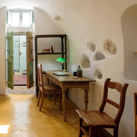 Sail Away House In Emporio * Emporio (Santorini)